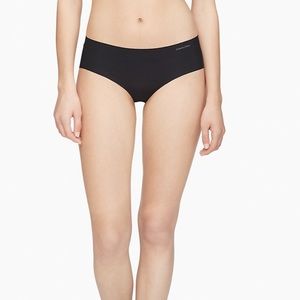 Calvin Klein Women’s 3 pack of Hipster Small‎ New in plastic reusable pouch
